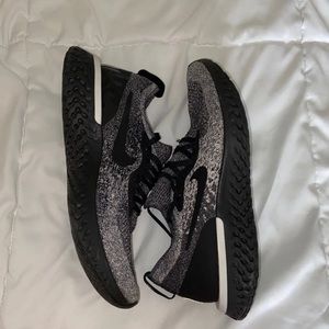 Nike Epic React Flyknit 2 Oreo